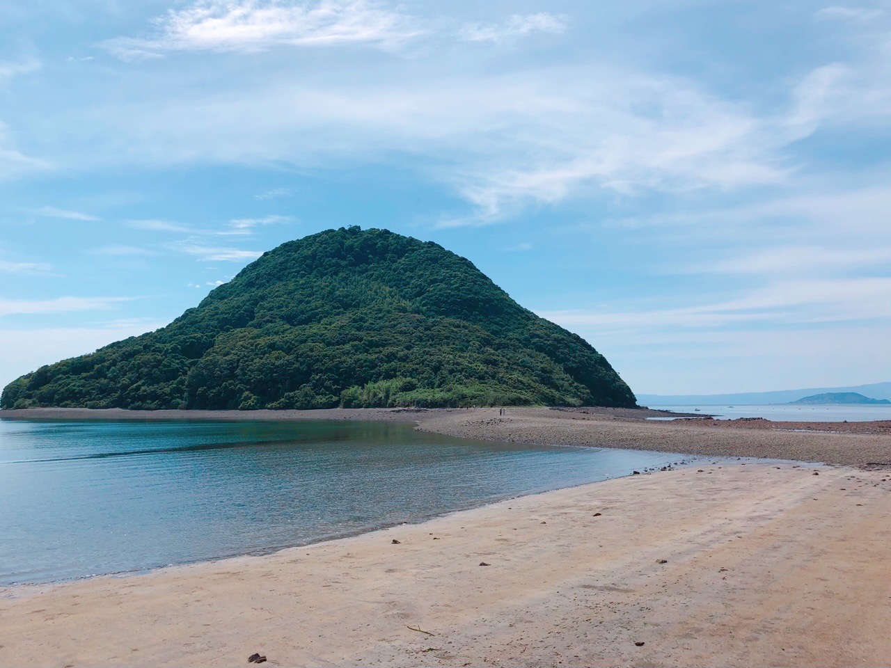 高杢島 干潮時のみ渡れる島 天草のモンサンミッシェルを見に行こう 上天草 九州 旅行 観光情報なら 九州旅行ナビ 高杢島 干潮時のみ渡れる島 天草のモンサンミッシェルを見に行こう 上天草 九州 旅行 観光情報なら 九州旅行ナビ